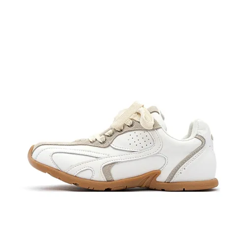 A Poinsettia Princess Chunky Sneakers Women's