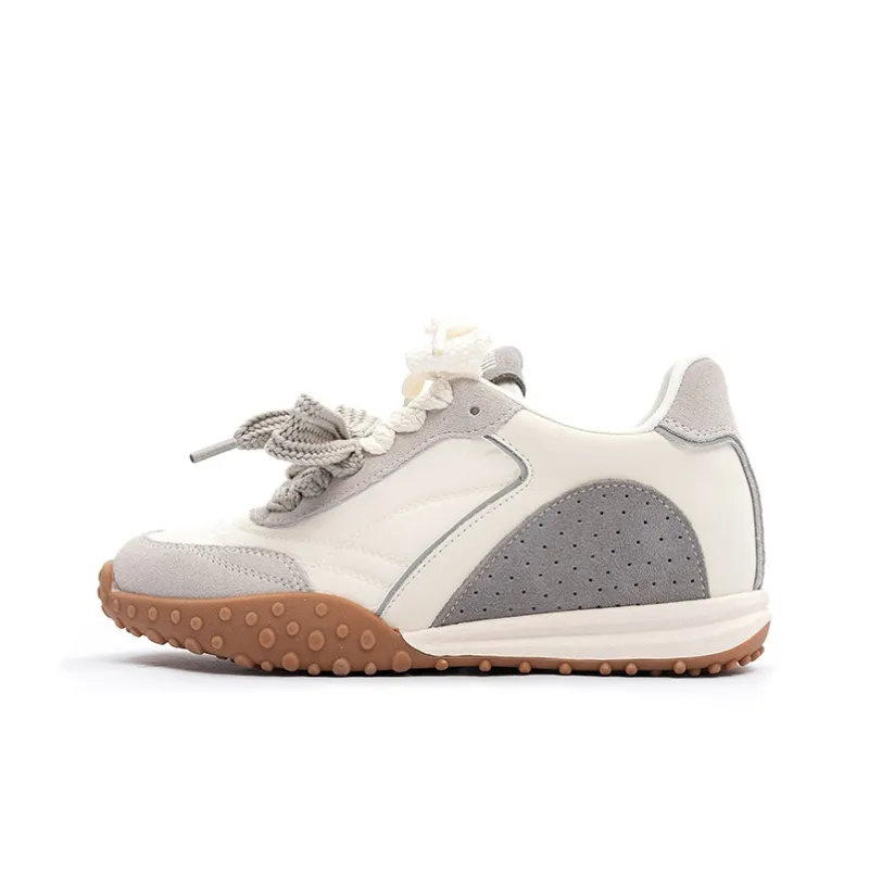 A Poinsettia Princess Slip Resistant Low Top Casual Shoes Women's-8