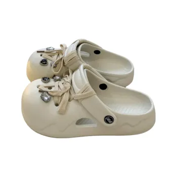 Yamada Hyakuju Home Slippers Black, White