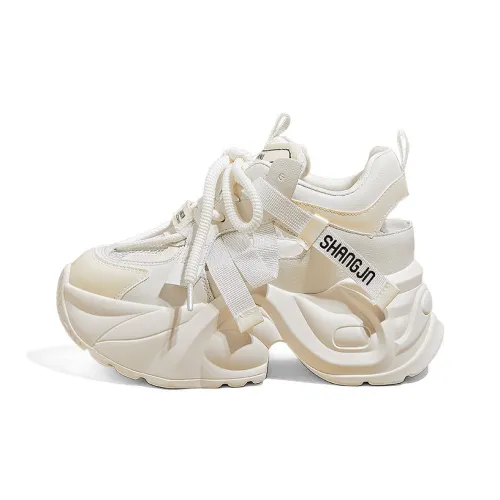 A Poinsettia Princess Chunky Sneakers Women's