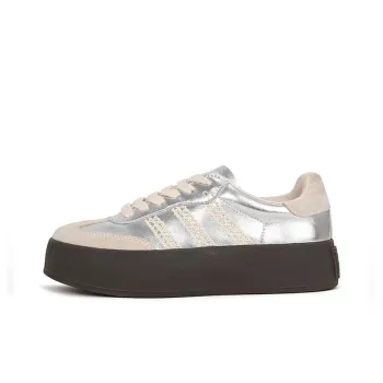 A Poinsettia Princess Low Top Skateboard Shoes Women's Silver