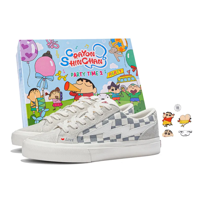 Crayon Shinchan Low Top Skateboard Shoes Unisex Gift Box Set-42