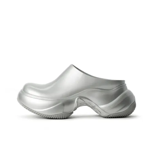 NUTTINESS Source Code Collection Closed Toe Slippers Women's