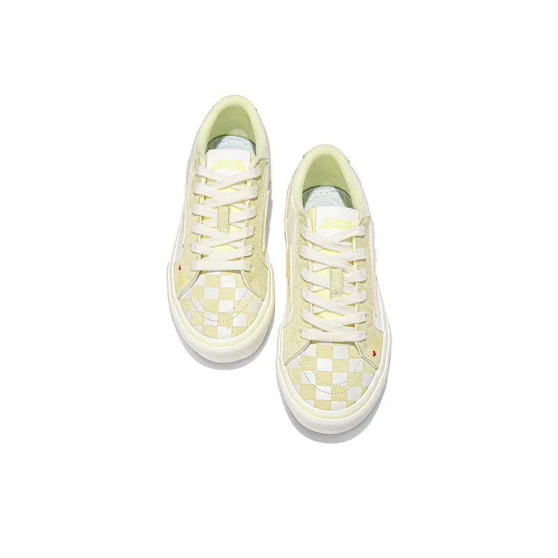 Crayon Shinchan Low Top Skateboard Shoes Unisex Gift Box Set-52