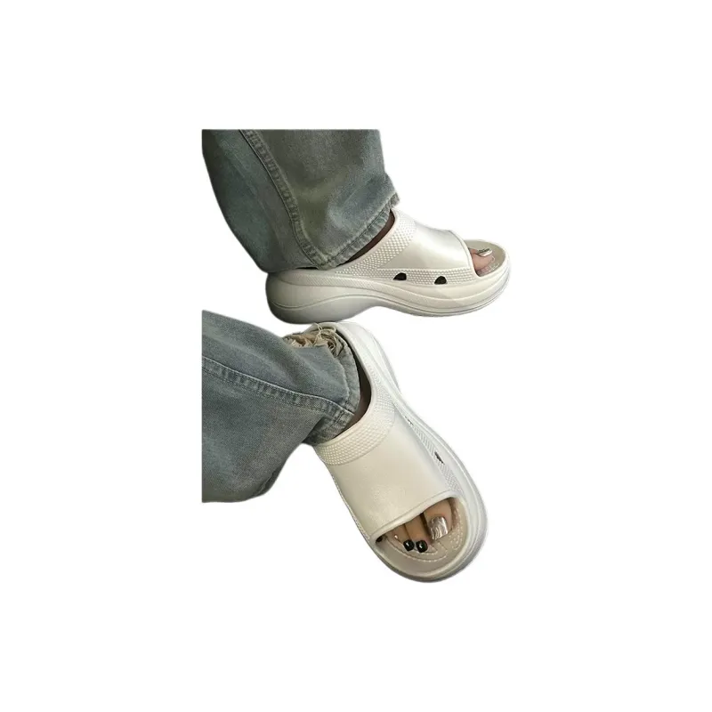 Yamada Hyakuju Slippers White, Black-1