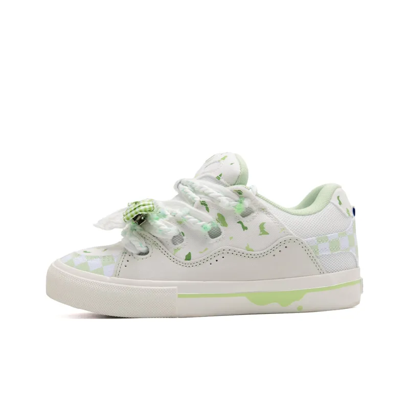 ALI THE FOX Balance Abrasion Resistant Lightweight Slip Resistant Low Top Skateboard Shoes Women's-7