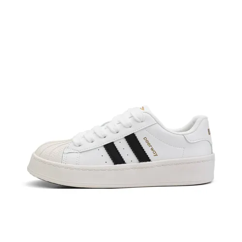 DEERWAY Skateboard Shoes Women's Low Top Black