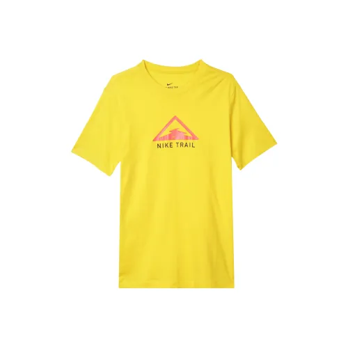 Nike Set in Sleeve T Shirt Men's Yellow