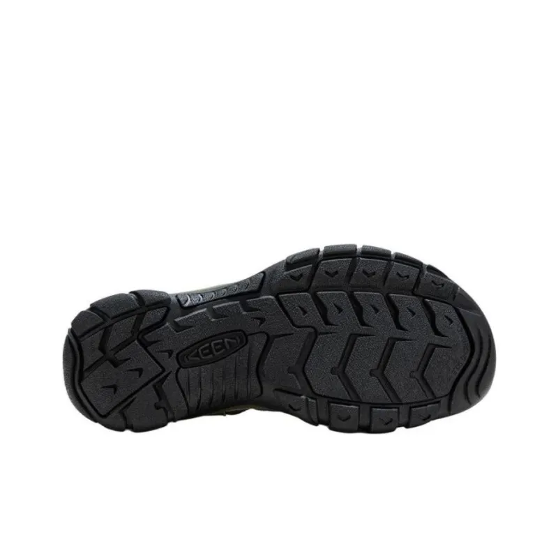 Études x KEEN Newport Retro Breathable And Wear resistant River Trekking Shoes Men's Olive Green-3