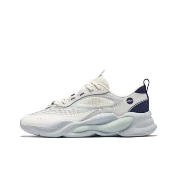 Erke Wear Resistant Breathable Height Increasing Low Top Casual Shoes Men's White Pencil Gray