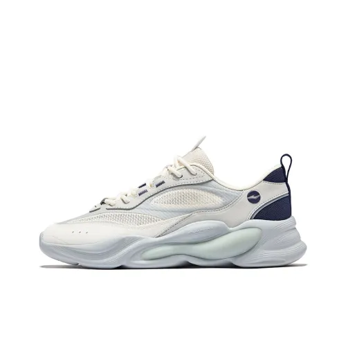 Erke Wear Resistant Breathable Height Increasing Low Top Casual Shoes Men's White Pencil Gray