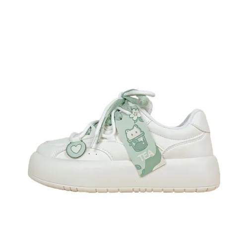 A&M Anti Slip Wear Resistant Low Top Skateboard Shoes Women's White