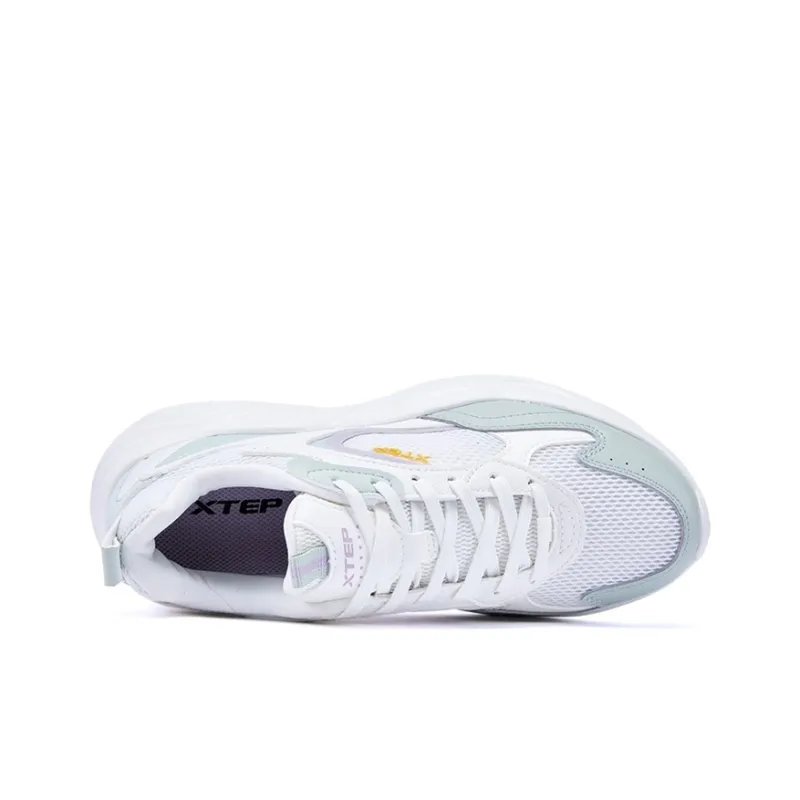 XTEP Abrasion Resistant, Breathable, Lightweight Low Top Casual Running Shoes Women's White Green-2