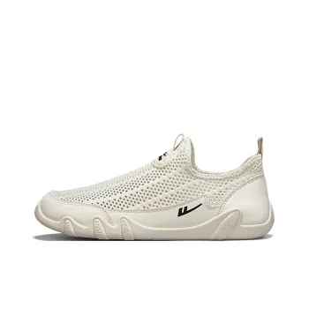 Warrior Slip on Slip on Shoes Wear resistant Lightweight Breathable And Non slip. Low Top Casual Shoes Men's Beige