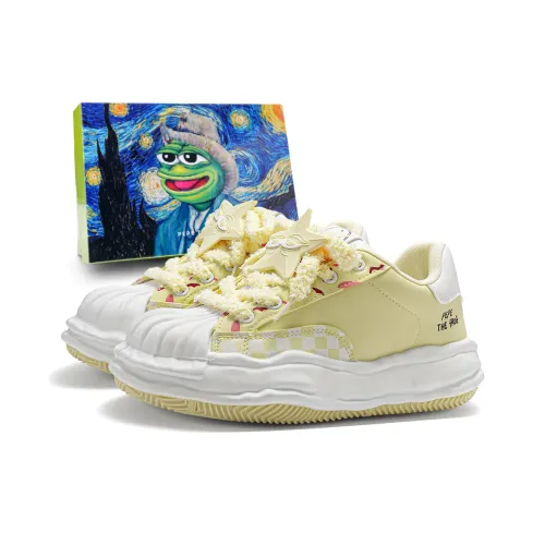 Pepe The Frog Low Top Skateboard Shoes Women's
