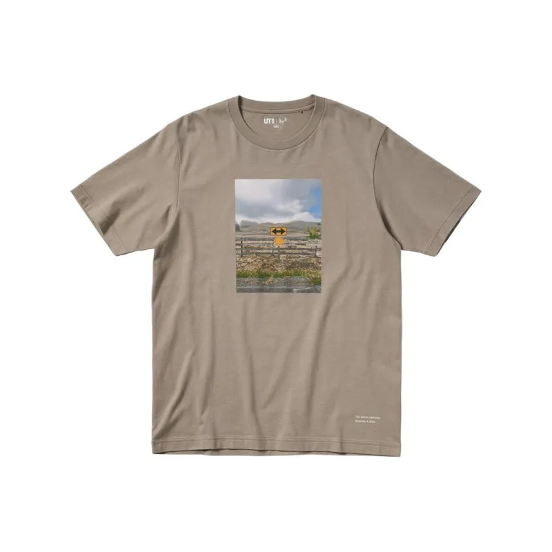 UNIQLO T Shirt Unisex Dark Beige-0