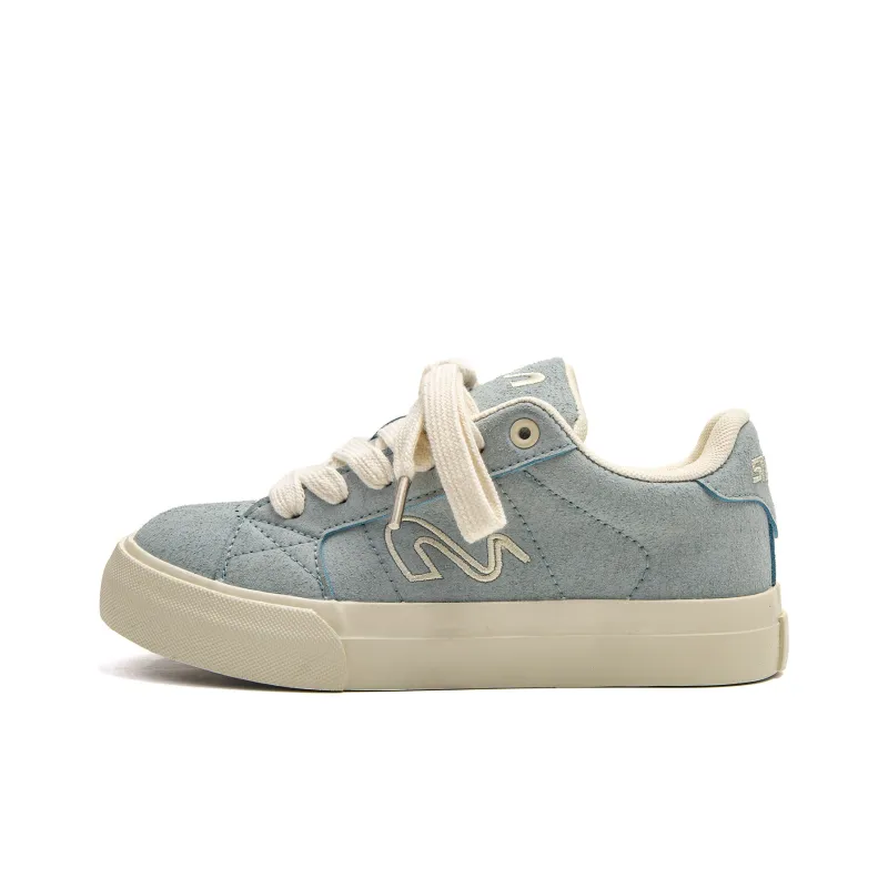 Far Waves Anti Slip And Wear Resistant Coverage Low Top Skateboard Shoes Women's-0