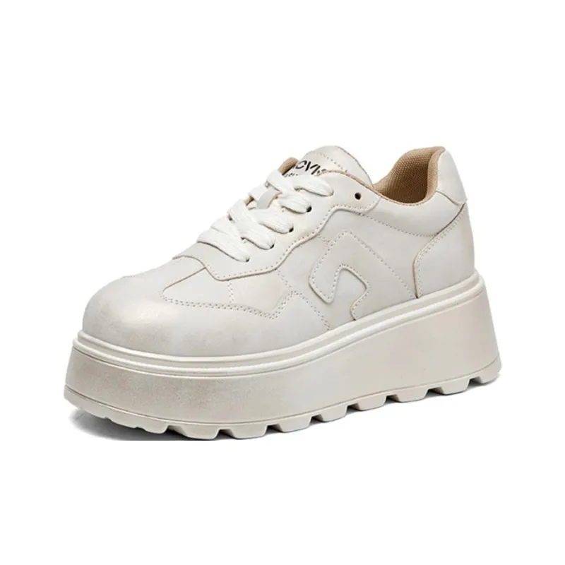 A Poinsettia Princess Skateboard Shoes Women's-0