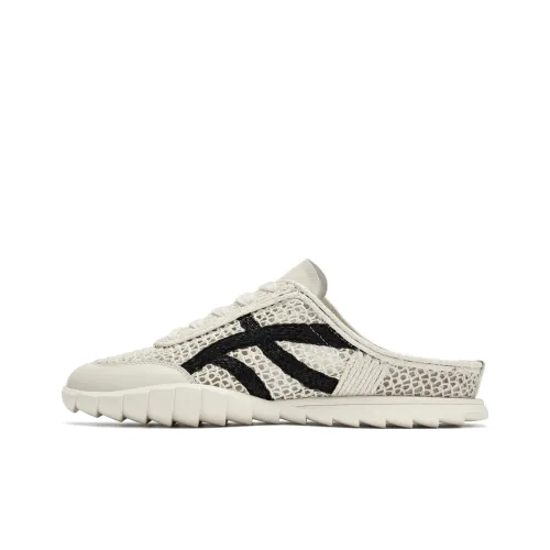 73Hours Closed Toe Slippers Women's