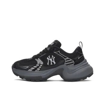 MLB New York Yankees Cushioned Slip Resistant Low Top Chunky Sneakers Women's Black