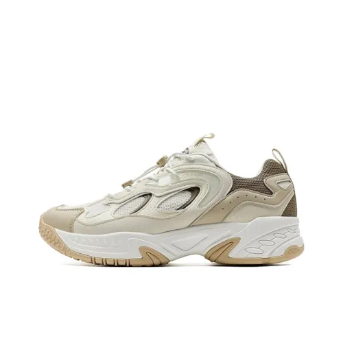 XTEP Lightweight Anti Slip Low Top Chunky Sneakers Men's Ecru