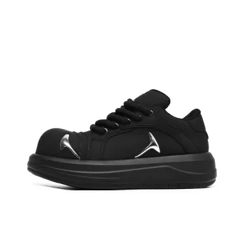 PAVEA Anti Slip Wear Resistant Low Top Skateboard Shoes Unisex Black