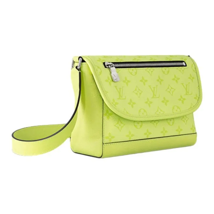 LOUIS VUITTON Pulse Messenger-1