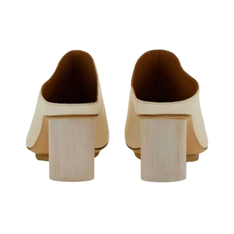 UMA WANG Closed Toe Slippers Women's Ivory-4