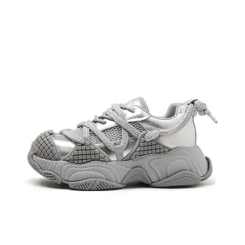 A Poinsettia Princess Anti Slip And Wear Resistant Breathable Low Top Chunky Sneakers Women's