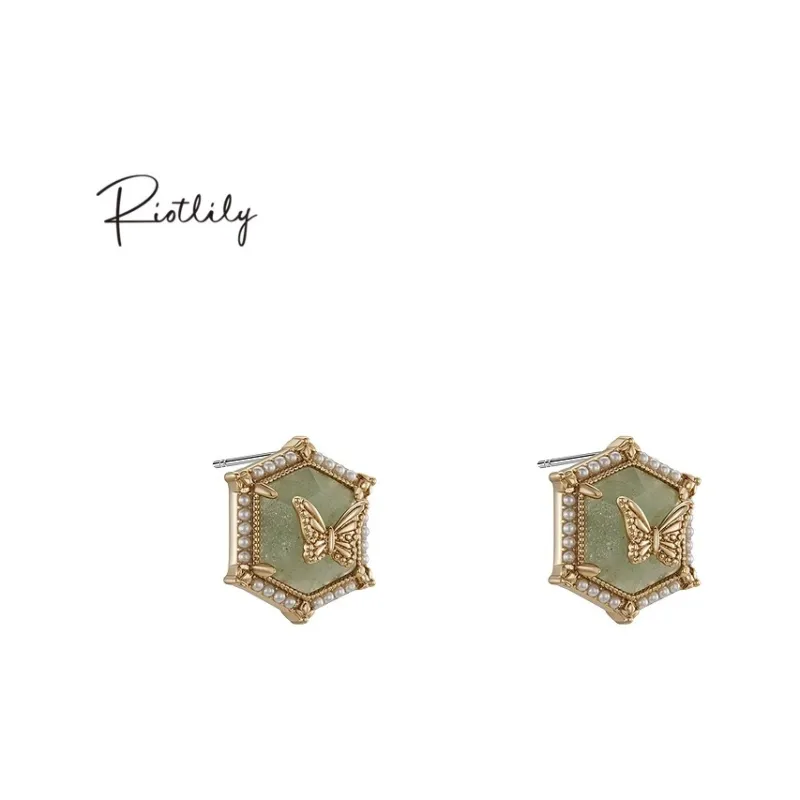 RiotLILY Faux Pearl Stud Earrings Unisex-3