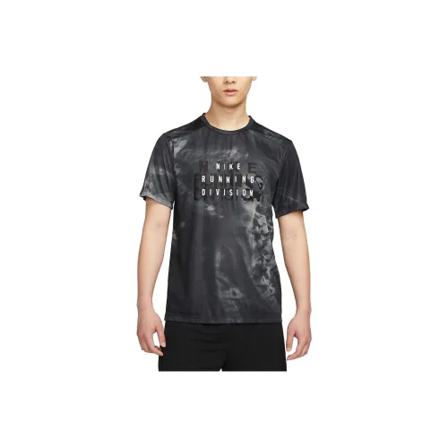 Nike Set in Sleeve T Shirt Men's Black