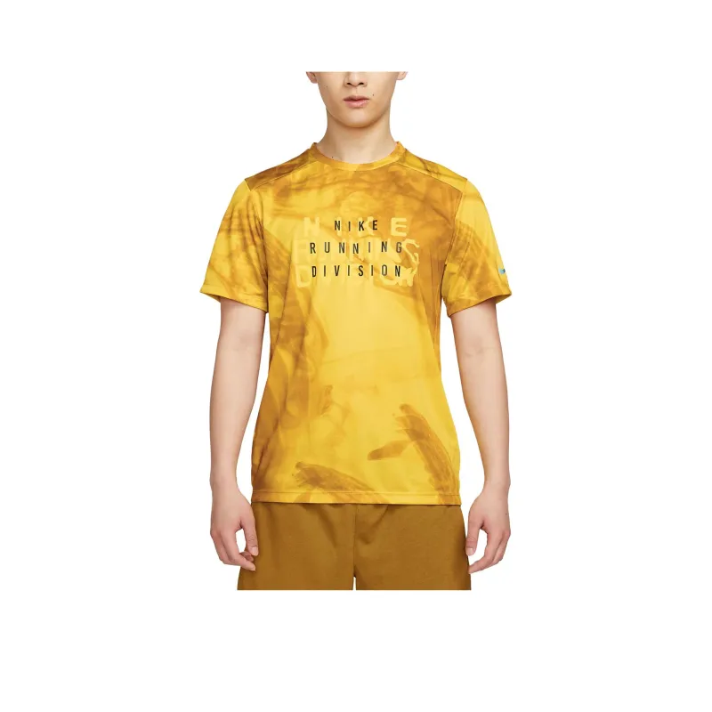 Nike T Shirts Men Bright Sulfur Yellow-0