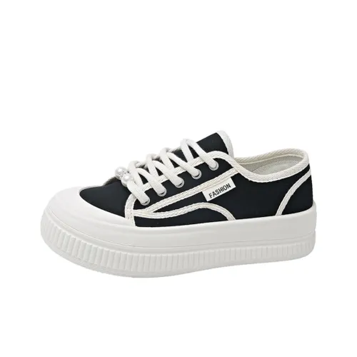 Black tailed Deer Slip Resistant, Lightweight, And Breathable Low Top Skateboard Shoes Women's