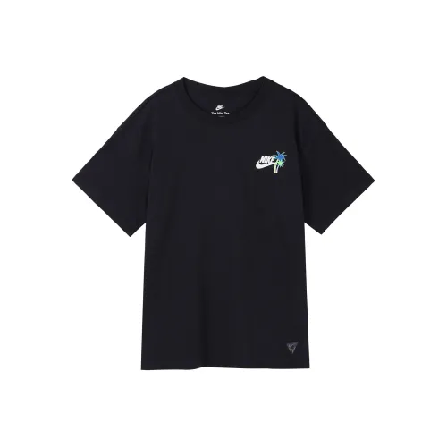 Nike Sportswear Men's Embroidered Graphic Logo T Shirt Black