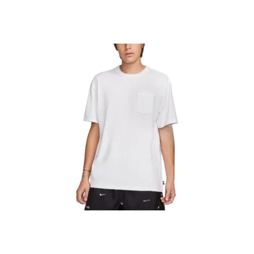 Nike Sportswear Premium Essentials Men's Pocket T-Shirt