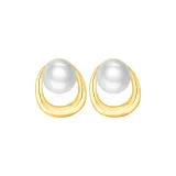 Romantic Pearl Stud Earrings (Gold)