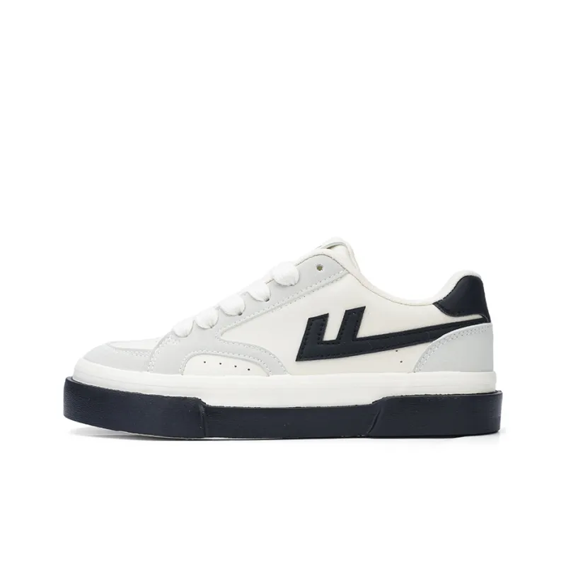 Warrior Wear resistant Non slip And Breathable Low Top Skateboard Shoes Women's-0