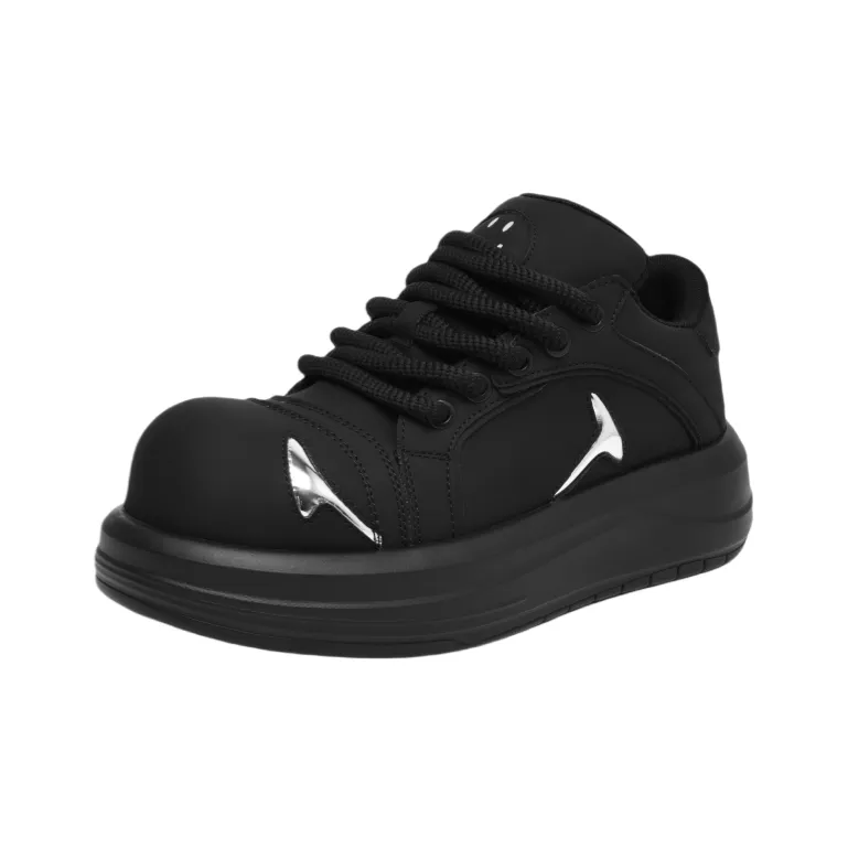 A Fairy Tale Of A Pair Of Shoes Low Top Skateboard Shoes Unisex Black-1