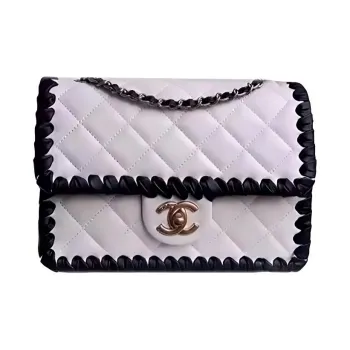 CHANEL 22c Early Spring Sheepskin Gold Coin Tofu Bag Crossbody Bag Shoulder Bag Medium Size Women's White