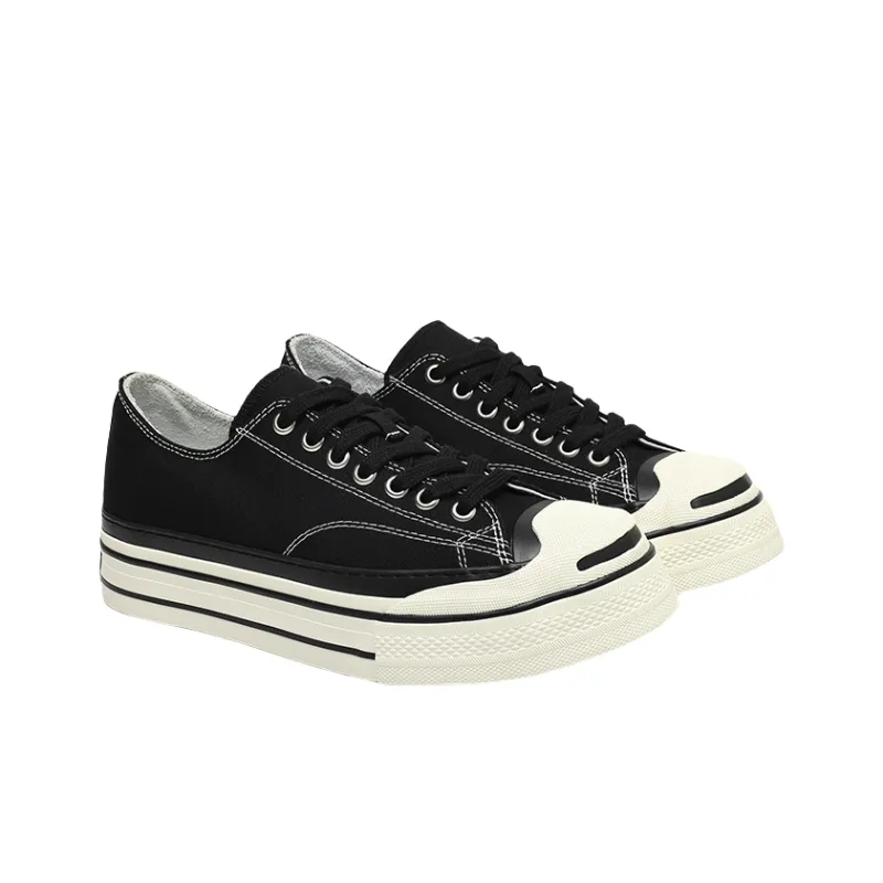 A Fairy Tale Of A Pair Of Shoes Low Top Canvas Shoes Men's Black-1