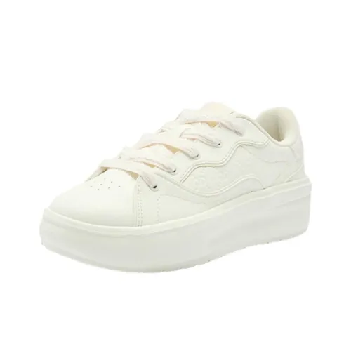 QIAODAN Lightweight Anti Slip Low Top Skateboard Shoes Women's White