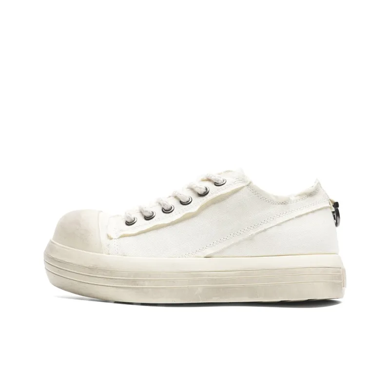 A Fairy Tale Of A Pair Of Shoes Low Top Canvas Shoes Men's-0