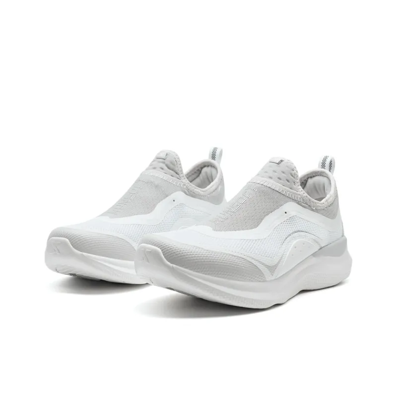XTEP Soft Cube Breathable And Wear resistant Low Top Casual Running Shoes Women's White Silver-2
