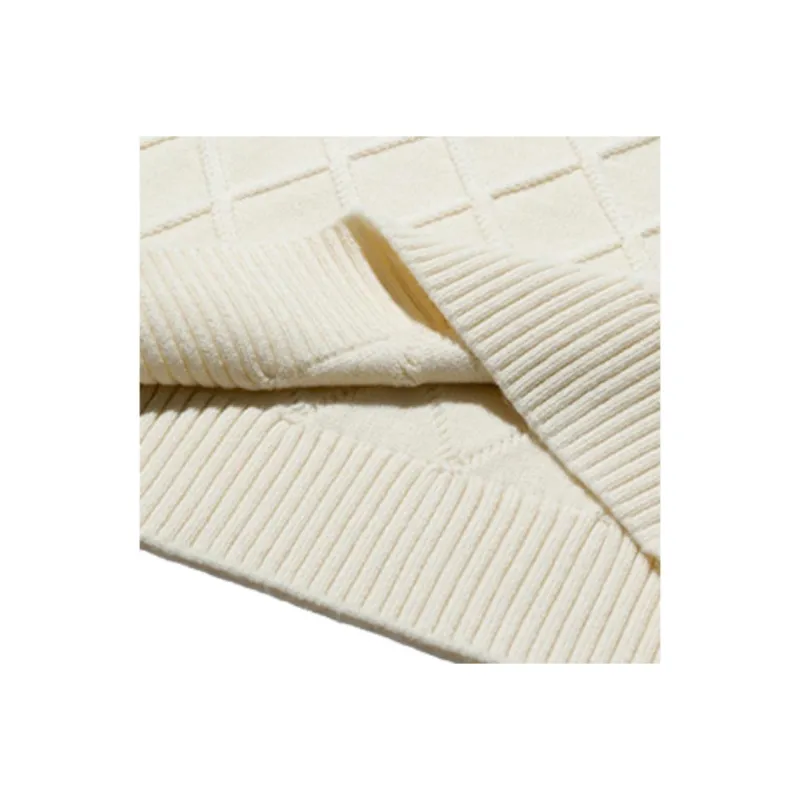 Jw Anderson X UNIQLO JWANDERSON Co brand Knitwear Unisex 01 Ivory-1