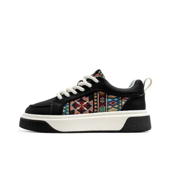 Team Bees Anti Slip Wear Resistant Low Top Skateboard Shoes Men's