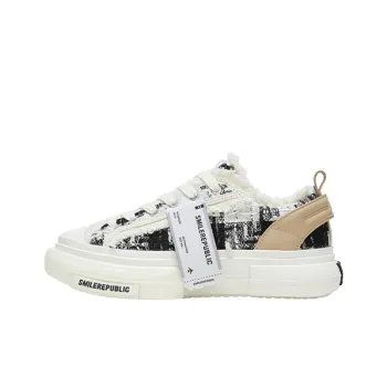 SMILEREPUBLIC Anti Slip Wear Resistant Low Top Canvas Shoes Unisex Black White