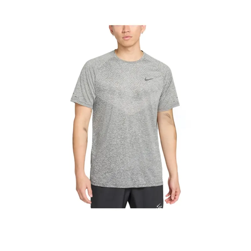 Nike Clothing T Shirts Men Smoke Gray-0