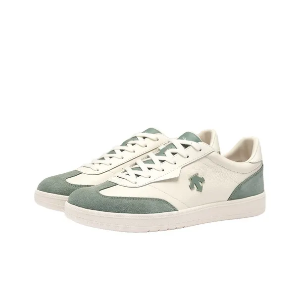 DESCENTE Low Top Casual Shoes Women's Green-1