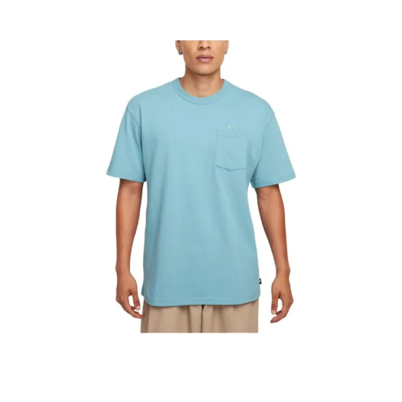 Nike Sportswear Premium Essentials Men's Pocket T-Shirt-0
