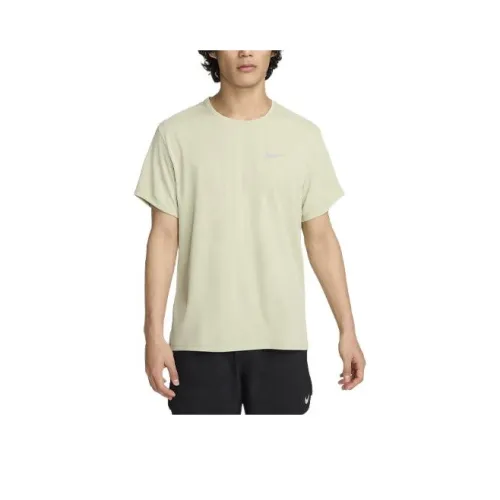 Nike T-Shirts Men Olive